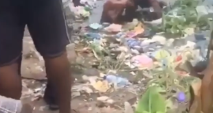 2 Nigerian women spotted fighting in a dirty pond