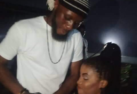 Nigerian lady kneels down to accept boyfriend's marriage proposal