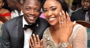 Couples showing off their ring after solemnisation of their marriage