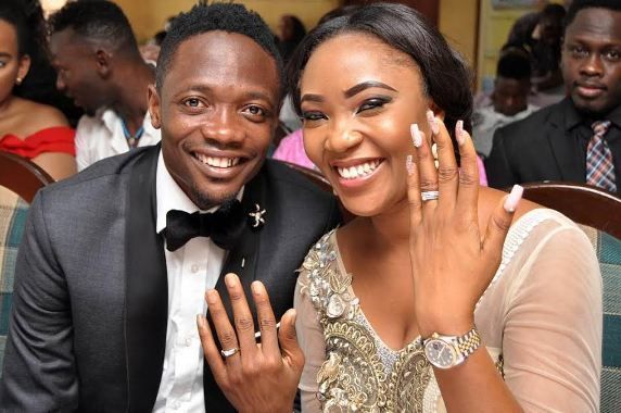 Couples showing off their ring after solemnisation of their marriage